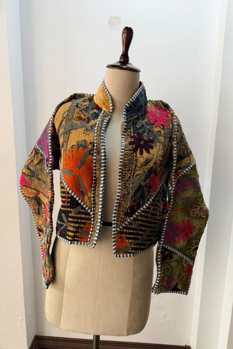 Namai crop jacket