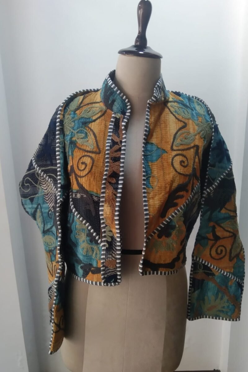 Namai crop jacket